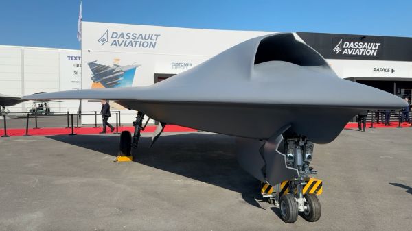 De la taille d'un moineau à celle d'un avion de combat, les drones militaires occupent de plus en plus de terrains