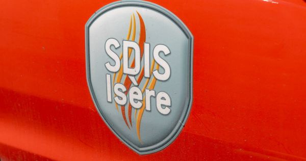 Métropole de Grenoble. Un feu de broussaille à Sassenage sur la route du Vercors