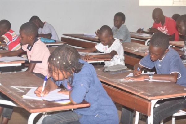 Les Enseignants décisionnaires menacent de boycotter des examens si l'État ne signe pas les décrets