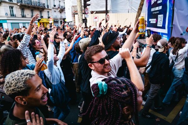 Fête de la musique et canicule : se couvrir, modérer sa consommation d'alcool... Les recommandations du ministre de la Santé