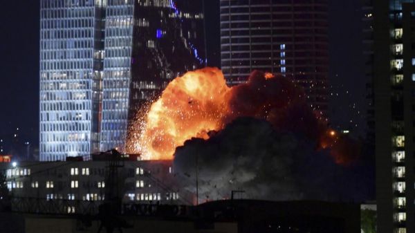 Nouvelle ère au Moyen-Orient : La confrontation Israël-Iran redessine les alliances et les peurs.