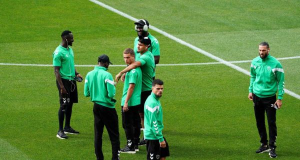 Saint-Étienne : un défenseur approché par l'AEK Athènes