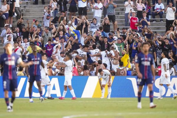 CDM des clubs - Quand trois joueurs du PSG retrouvent leur ancien entraîneur