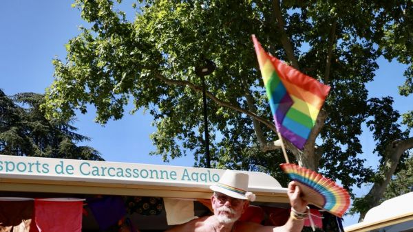 "On rend visible notre existence" : 300 personnes ont participé à la Marche des Fiertés de Carcassonne