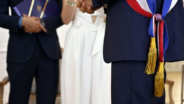 "J'ai pris la décision d'annuler le mariage" : la mairie de Mulhouse juge un cortège nuptial trop dangereux