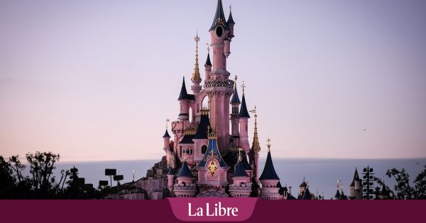 Un homme privatise Disneyland Paris pour se marier avec une fillette de 9 ans : la police intervient et arrête quatre suspects