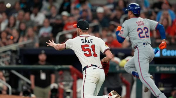 Fracture de la cage thoracique pour Chris Sale