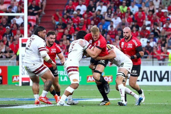 Cinq points de retard pour le RCT à la mi-temps face à l'UBB (15-10)
