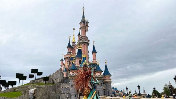 Un homme a tenté de privatiser Disneyland Paris pour se marier avec une enfant