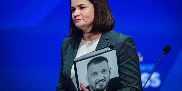 Bélarus: L'opposant Sergueï Tikhanovski libéré