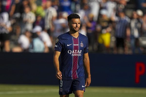 Le PSG exige l'offre du siècle pour son buteur vedette