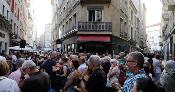 En images. Des groupes locaux à Gold, la Fête de la musique a réuni des dizaines de milliers de personnes dans la Loire