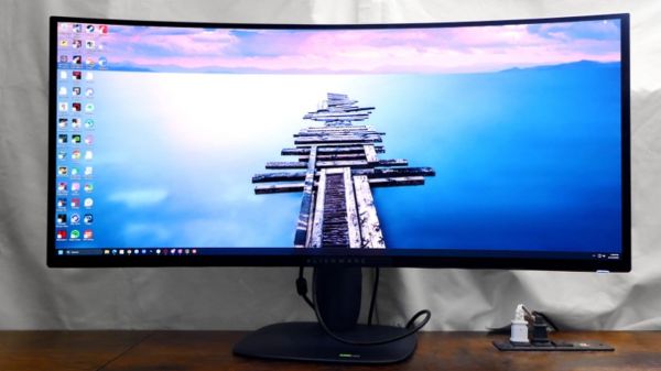 Une semaine en ultra-large : remplacer son écran par un moniteur OLED de 34 Pouces, le bilan