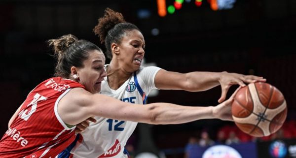 Euro de basket: les Françaises corrigent la Suisse avant les quarts