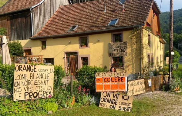 Alsace : Sans qu'on leur demande leur avis, cette famille va avoir un pylône géant devant chez elle