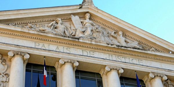 Aux assises de Nice, la tentative de féminicide et les nombreuses alertes