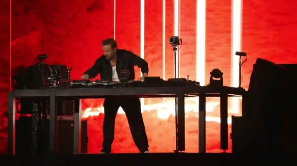 "L'un de mes meilleurs concerts": David Guetta enflamme le Vélodrome de Marseille avec un show plein de surprises