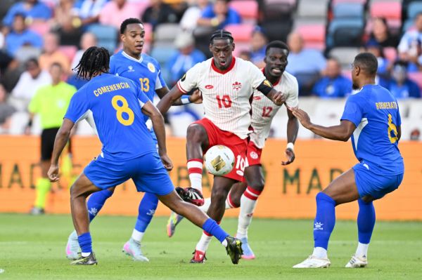 Gold Cup : Curaçao tient en échec le Canada, le Honduras tape le Salvador