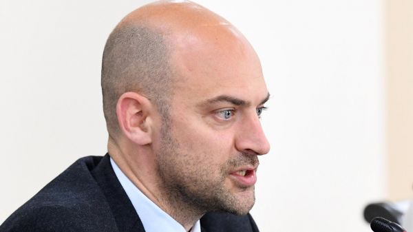Iran : après les frappes américaines, une première réaction du bout des lèvres de la France
