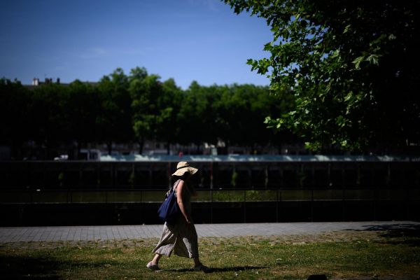 Canicule : vigilance orange maintenue en Isère et dans le Rhône, Météo-France alerte sur de très fortes chaleurs dans l'Est