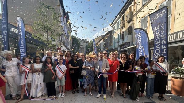 Après six mois de travaux, l'avenue Jean-Giono de Manosque se dévoile métamorphosée, un centre-ville plus vert