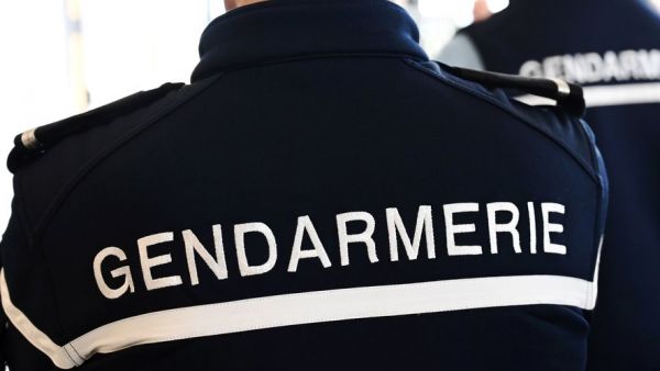 La kermesse vire au drame : un homme poignardé à la gorge sous les yeux de nombreux enfants, l'assaillant est le compagnon de l'ex-petite amie de la victime