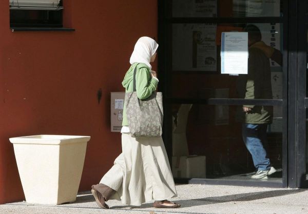 Agression d'une femme voilée à Reims : « le caractère anti-musulman n'a pas été démontré », assure le parquet