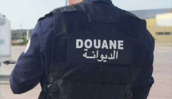 La garde douanière saisit une importante quantité de marchandises de contrebande, d’une valeur de 700 mille dinars, à Ben Gerdane, Sfax et Gabes