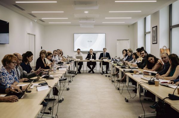 Retraites : face au Medef inflexible, des syndicats conciliants mais excédés au dernier jour du conclave