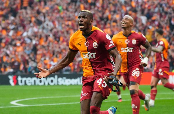 Osimhen à Liverpool grâce à un échange dingue