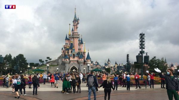 Faux mariage impliquant une mineure : Disneyland porte plainte, deux personnes déférées | TF1 INFO