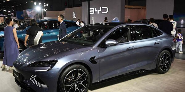 Voitures électriques: L'empire BYD débarque en Suisse romande