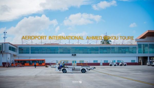 Aéroport de Conakry : saisie de 5,2 Kg de cocaïne sur un Portugais