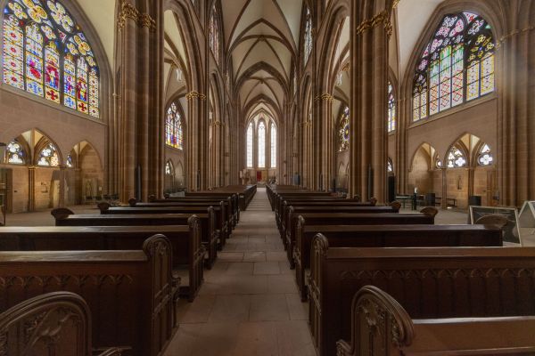 Vols et vandalisme à l'église Saint-Florent d'Orange