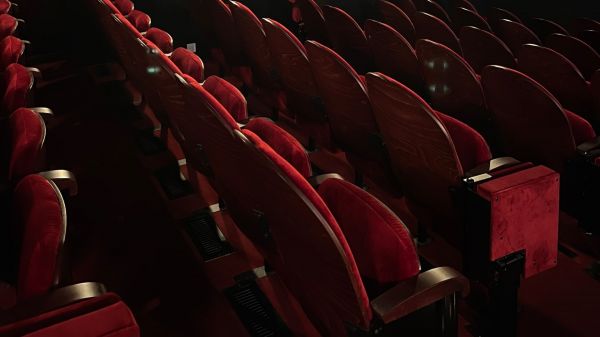 La soirée avait si bien commencé : un anniversaire déraille au Théâtre de Passy