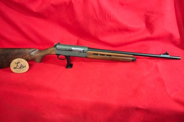 Dordogne: Cet armurier customise des fusils semi-auto spécialement pour le grand gibier !