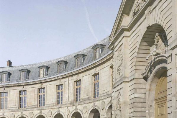 Le règne du pragmatisme : réaménagement des ateliers de travail de l'Ensa Versailles par l'agence Minuit
