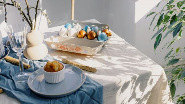 Adieu les nappes, voici l'alternative beaucoup plus économique que tous les décorateurs valident