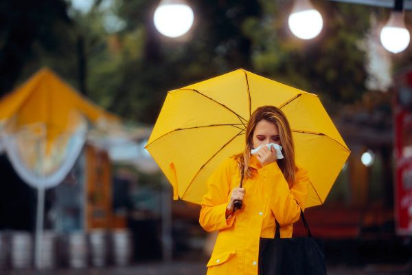 Asthme d'orage : c'est quoi ? Comment éviter les crises ?