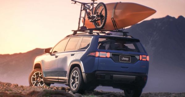 Et maintenant, voici l'arrière du nouveau Jeep Cherokee