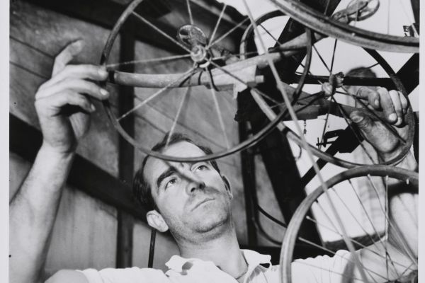Au Grand Palais, le Centre Pompidou célèbre le trio artistique formé par Niki de Saint Phalle, Jean Tinguely et Pontus Hulten