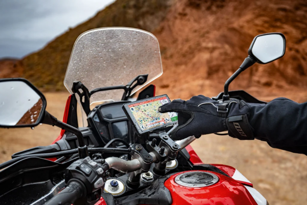 Garmin Zumo XT2 : le GPS moto qui voit grand et lumineux !