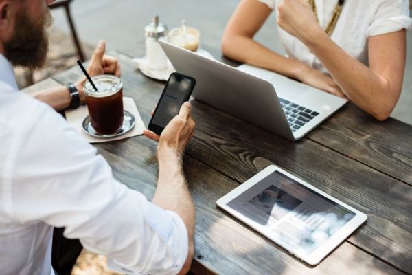 Comment choisir un LMS adapté à votre entreprise : le guide d'iSpring