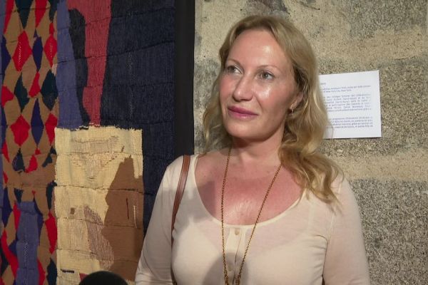 Une peinture de Picasso en version tapisserie : la petite-fille de l'artiste en Creuse pour "remercier "ces élèves qui ont travaillé assidûment"