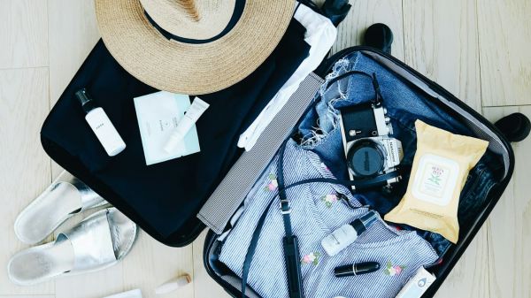 Souvenirs, tabac, alcool, sable... Ce qu'on le droit de ramener (ou pas) dans ses bagages de vacances