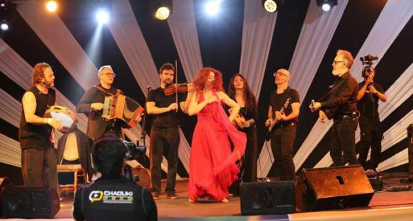 Canzoniere Grecanico Salentino fait vibrer Casablanca aux sons et danses du sud de l'Italie