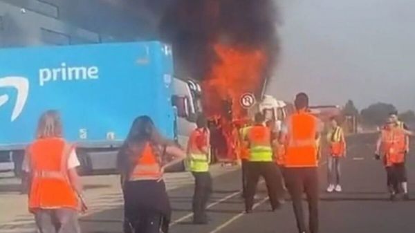 Incendie sur le site d'Amazon dans l'Oise : y a-t-il eu des manquements aux règles de sécurité ?
