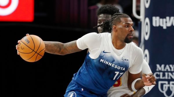 Naz Reid est bien servi au Minnesota