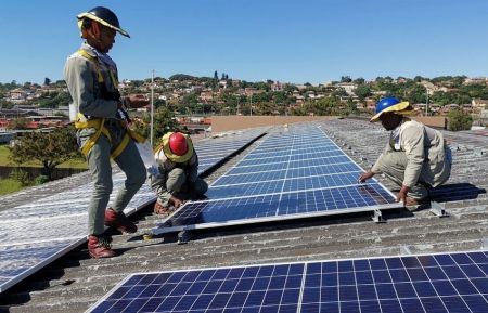 Le déficit mondial de compétences en énergie verte : une opportunité pour l'Afrique