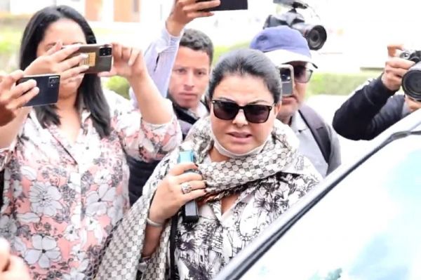 La Chanteuse Latifa Raâfat appelée à la barre dans le procès d' »Escobar du Sahara »